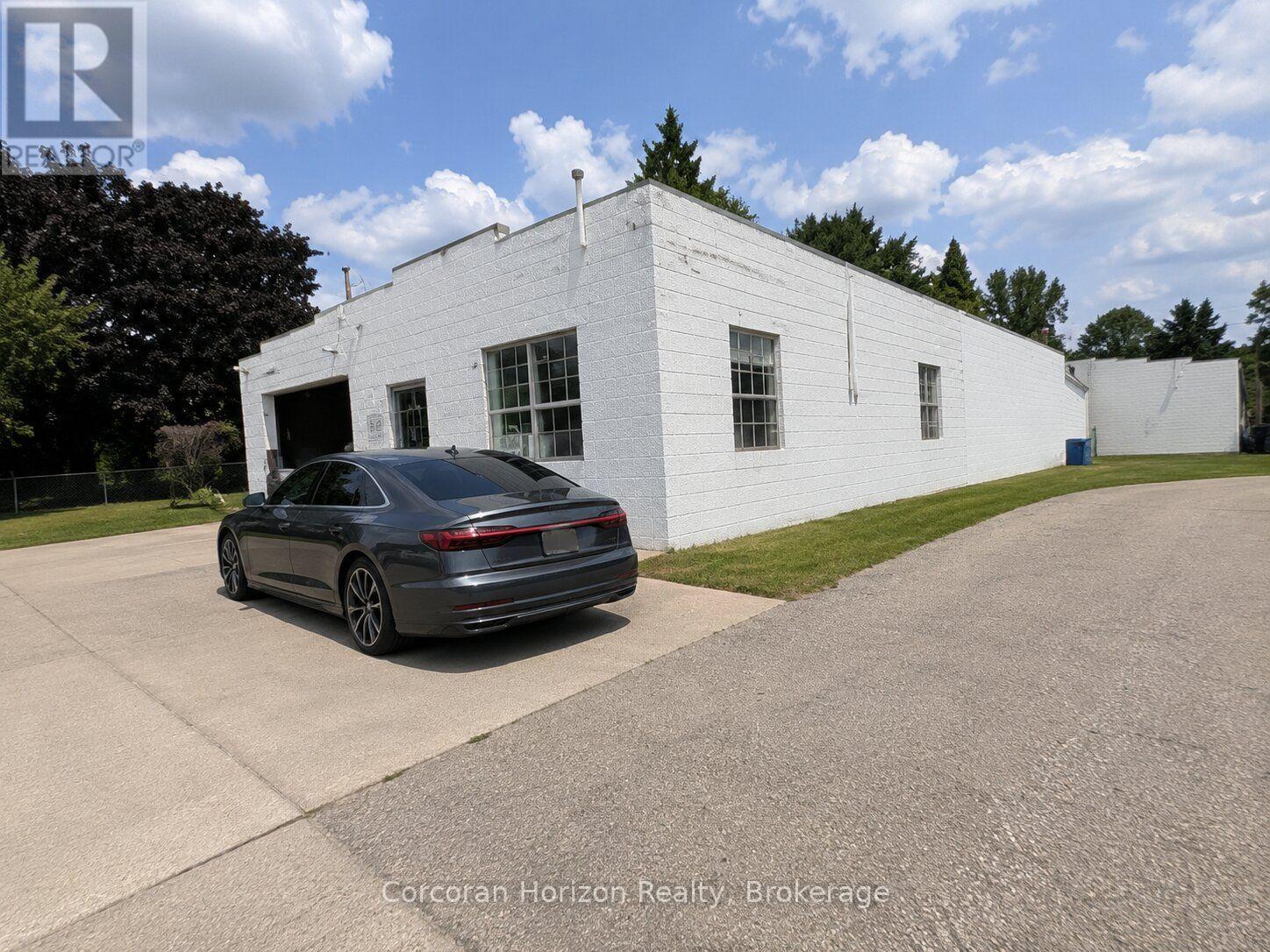 4 Breadalbane Street, Hamilton, Ontario  L8R 3E9 - Photo 7 - X13645080