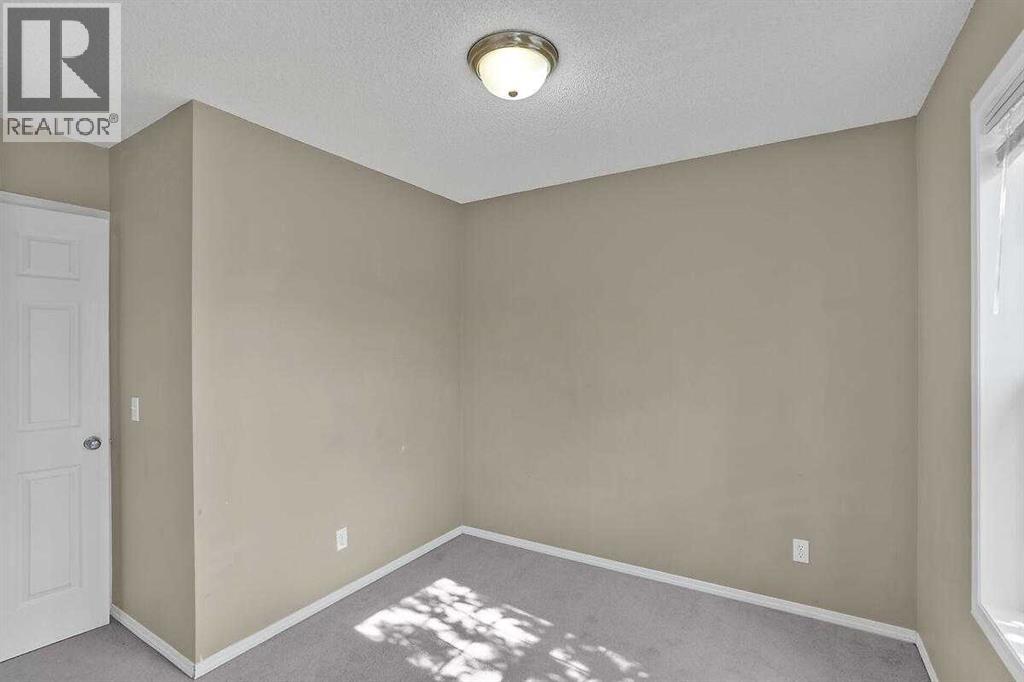 706 Everridge Drive SW, Calgary, Alberta  T2Y 4W5 - Photo 24 - A2334297