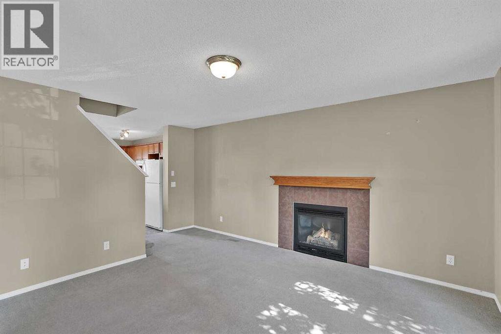706 Everridge Drive SW, Calgary, Alberta  T2Y 4W5 - Photo 6 - A2334297