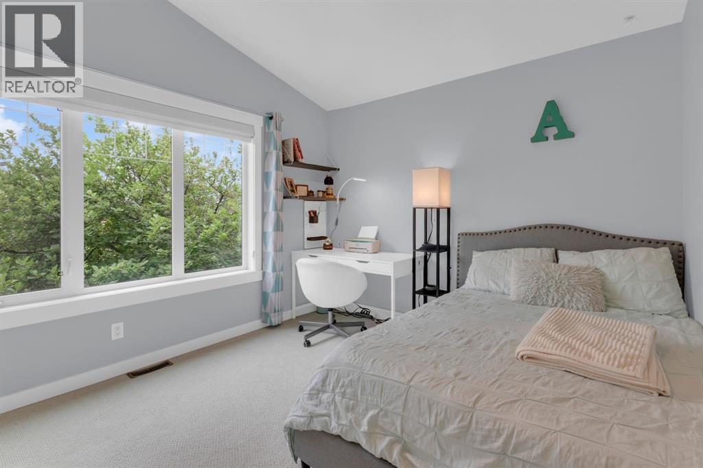 4616 82 Street NW, Calgary, Alberta  T3B 2P7 - Photo 25 - A2334626