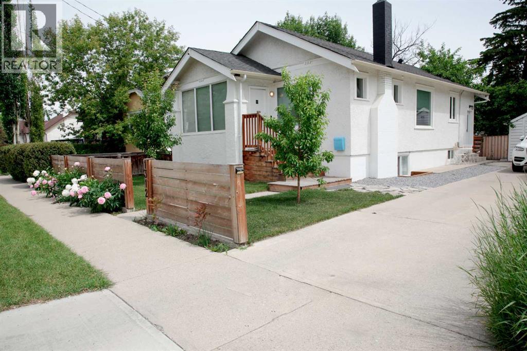 1312 4 Street NW, Calgary, Alberta  T2N 2A4 - Photo 2 - A2335057
