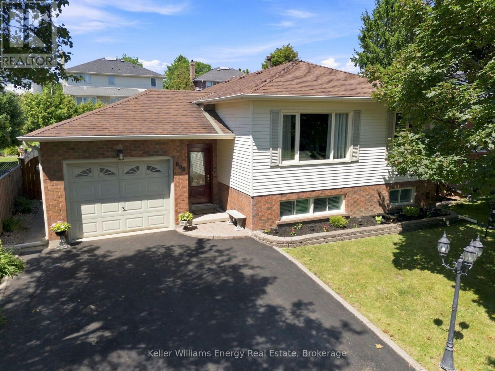 860 Copperfield Drive, Oshawa, Ontario  L1K 1P5 - Photo 7 - E13644954