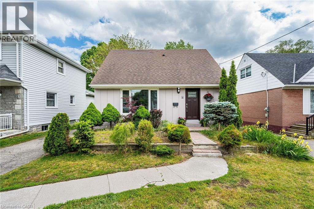 7 PUTNEY Road, Toronto, Ontario
