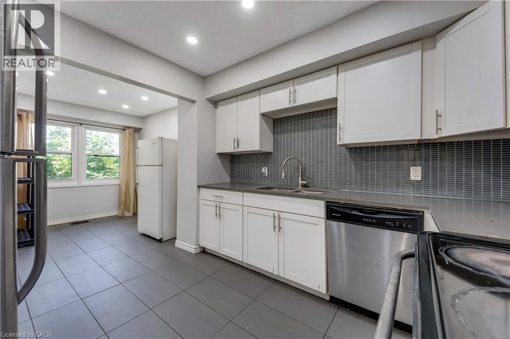 513 Quiet Place Unit# 3, Waterloo, Ontario  N2L 5L6 - Photo 7 - 40853510