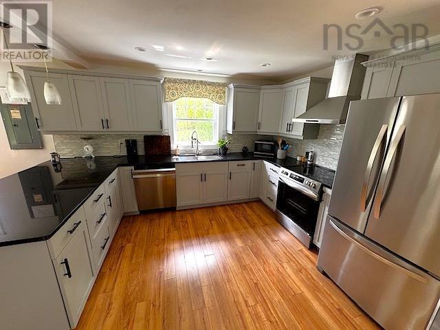 1543 King Street, Bridgewater, Nova Scotia  B4V 1C4 - Photo 3 - 202619748