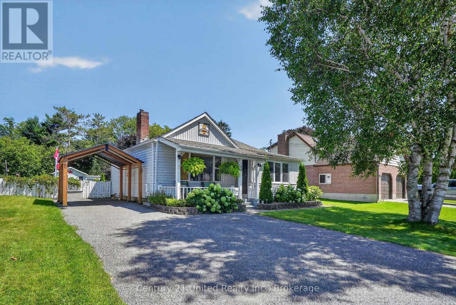 109 Elgin Street N, Port Hope, Ontario  L1A 2L9 - Photo 2 - X13645108