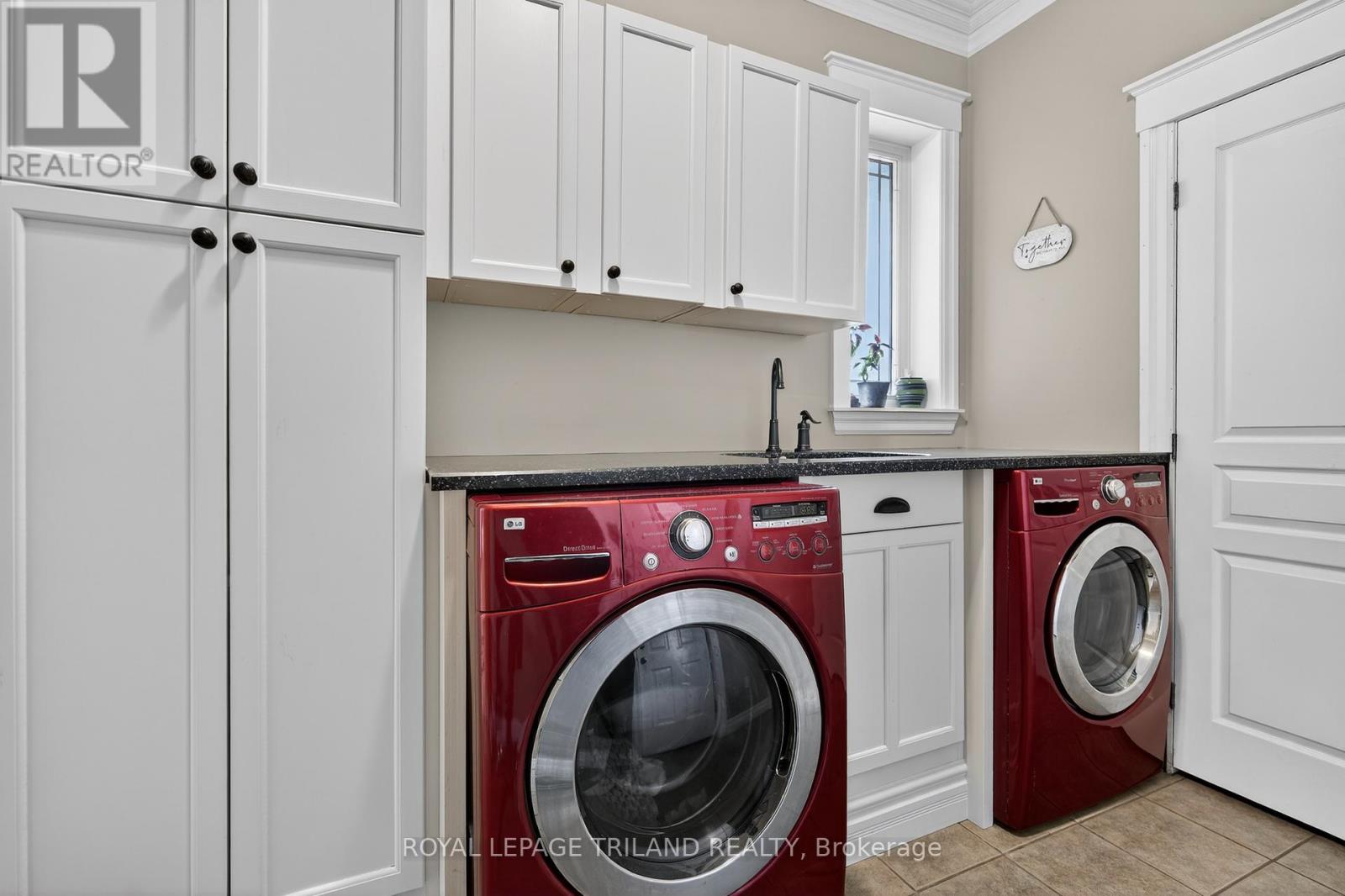 24 Earlscourt Terrace, Middlesex Centre, Ontario  N0L 1R0 - Photo 12 - X13644894