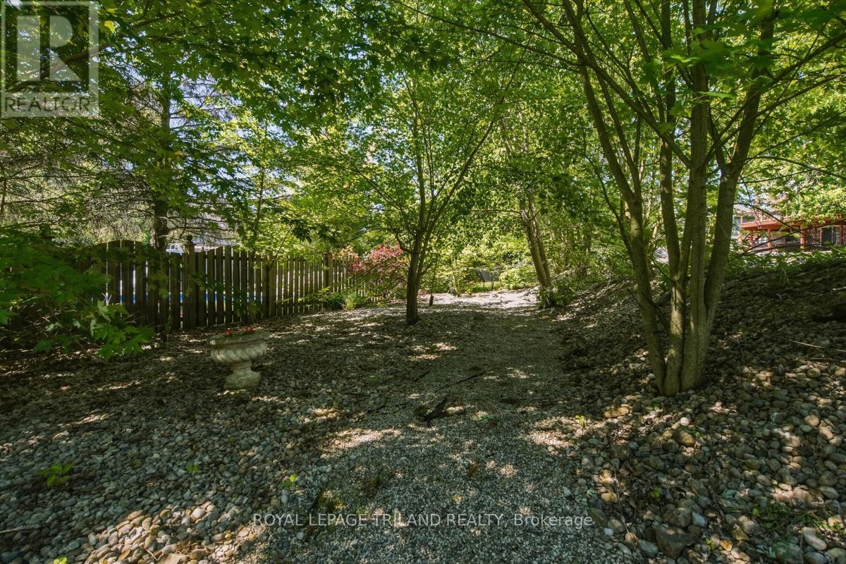 24 Earlscourt Terrace, Middlesex Centre, Ontario  N0L 1R0 - Photo 43 - X13644894