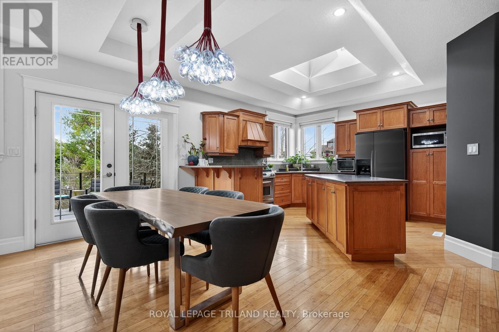 24 Earlscourt Terrace, Middlesex Centre, Ontario  N0L 1R0 - Photo 8 - X13644894