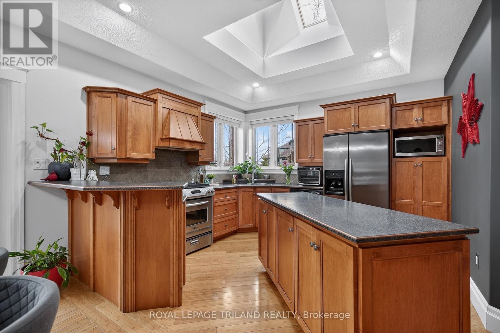 24 Earlscourt Terrace, Middlesex Centre, Ontario  N0L 1R0 - Photo 9 - X13644894