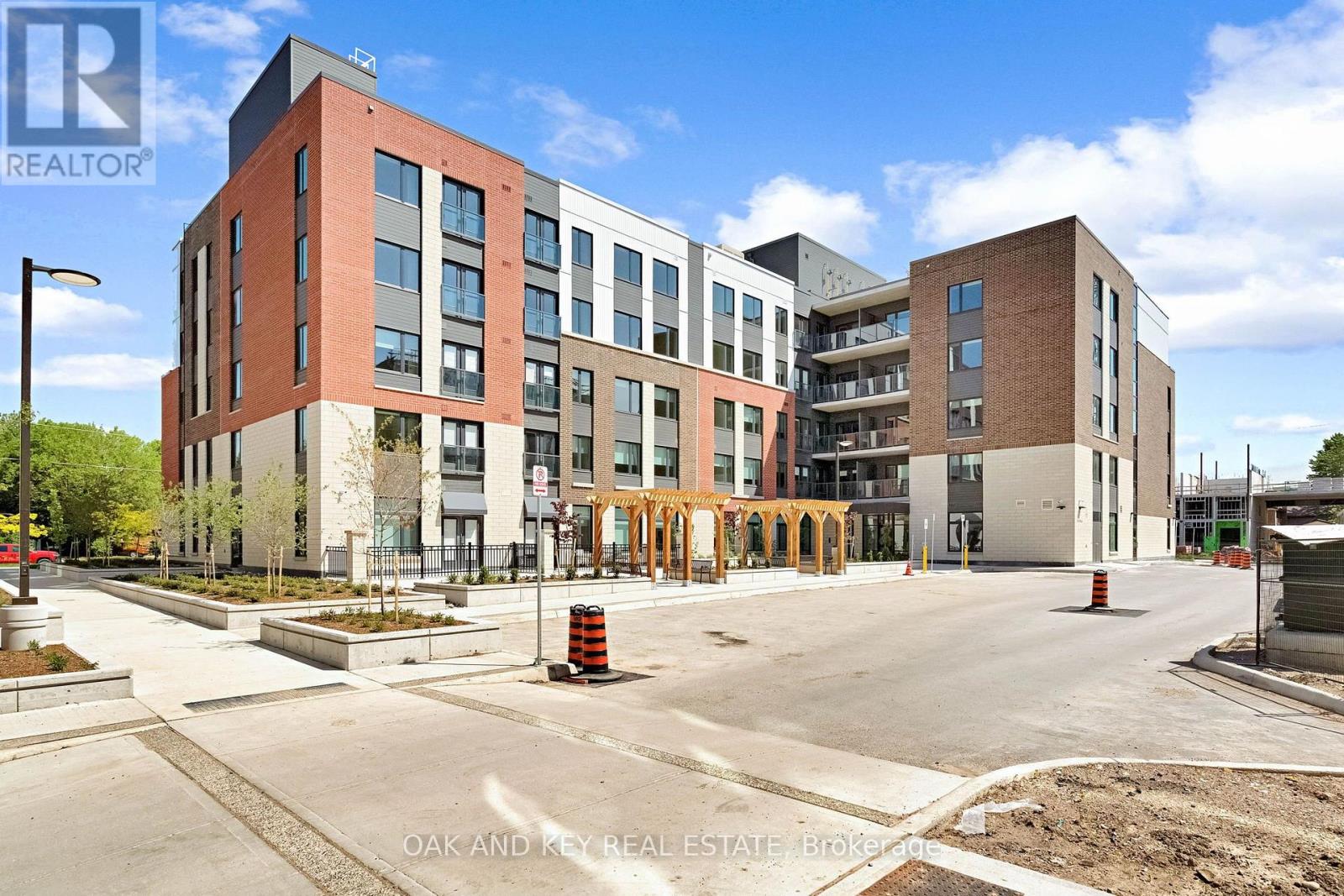 207 - 385 HILL STREET, London East, Ontario