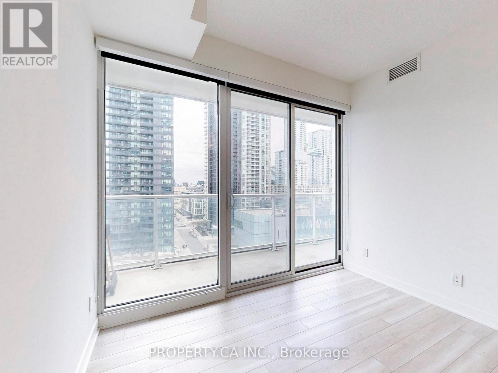 1209 - 17 Bathurst Street, Toronto, Ontario  M5V 0N1 - Photo 11 - C13644966