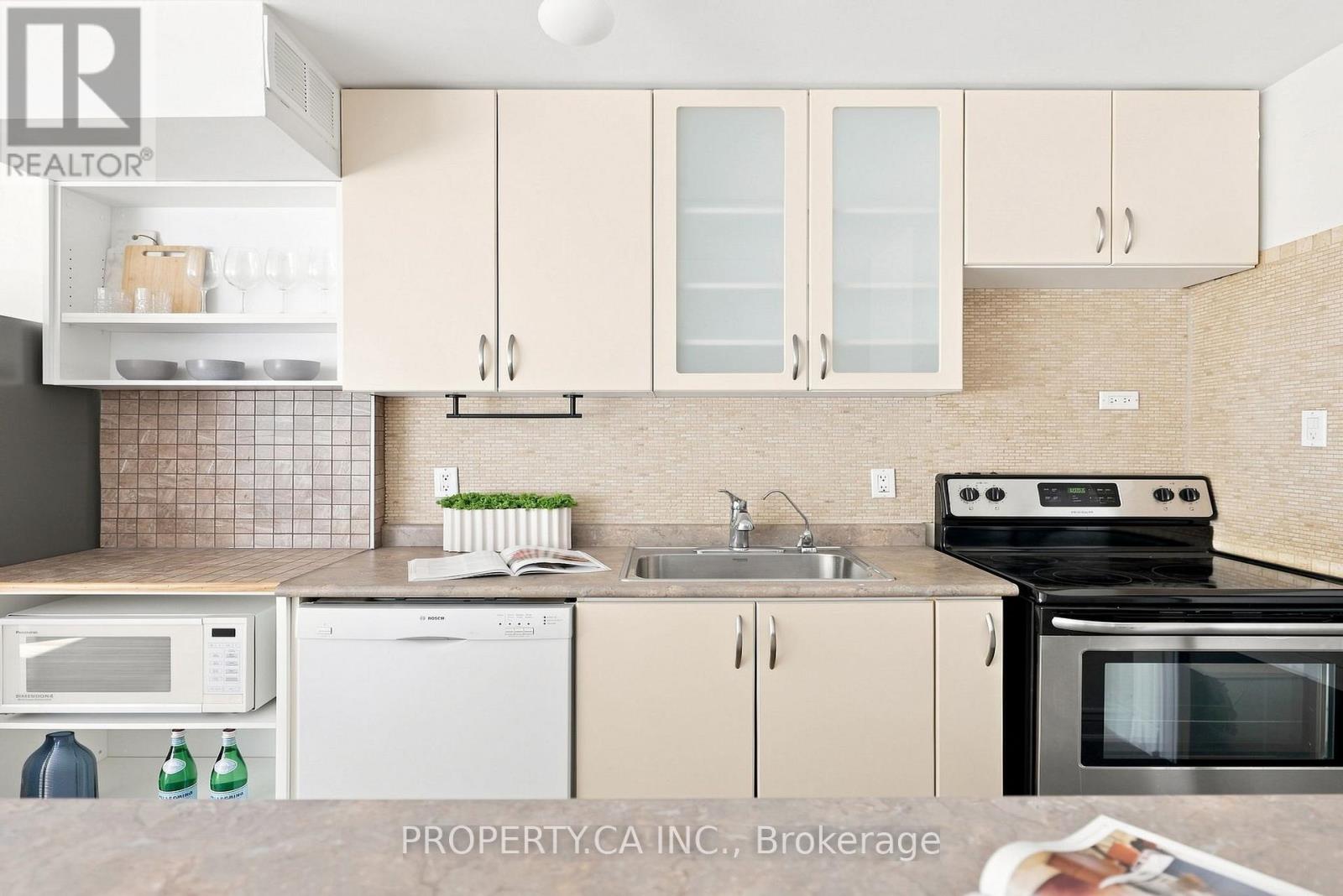 202 - 60 Montclair Avenue, Toronto, Ontario  M5P 1P7 - Photo 25 - C13644990