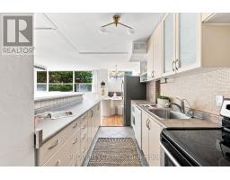 202 - 60 MONTCLAIR AVENUE, Toronto, Ontario