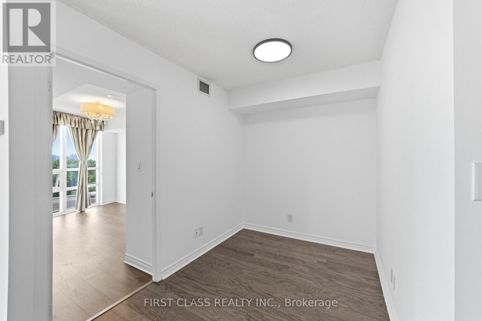 922 - 35 Hollywood Avenue, Toronto, Ontario  M2N 0A9 - Photo 11 - C13645082
