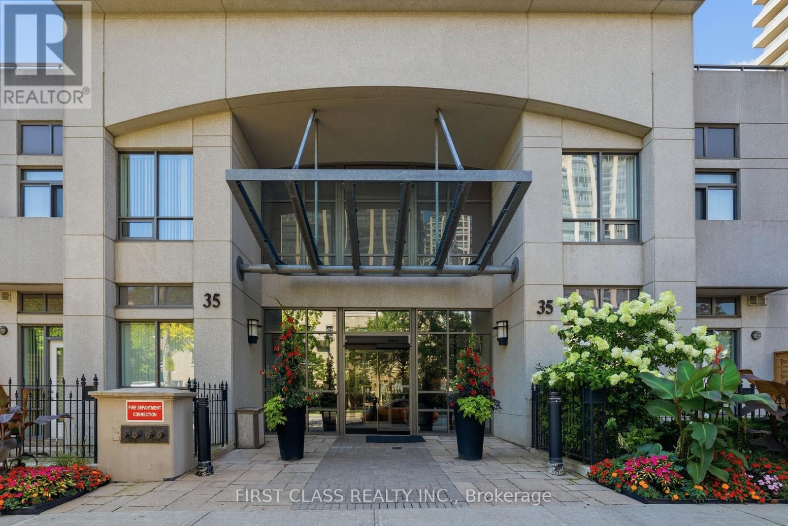 922 - 35 Hollywood Avenue, Toronto, Ontario  M2N 0A9 - Photo 2 - C13645082