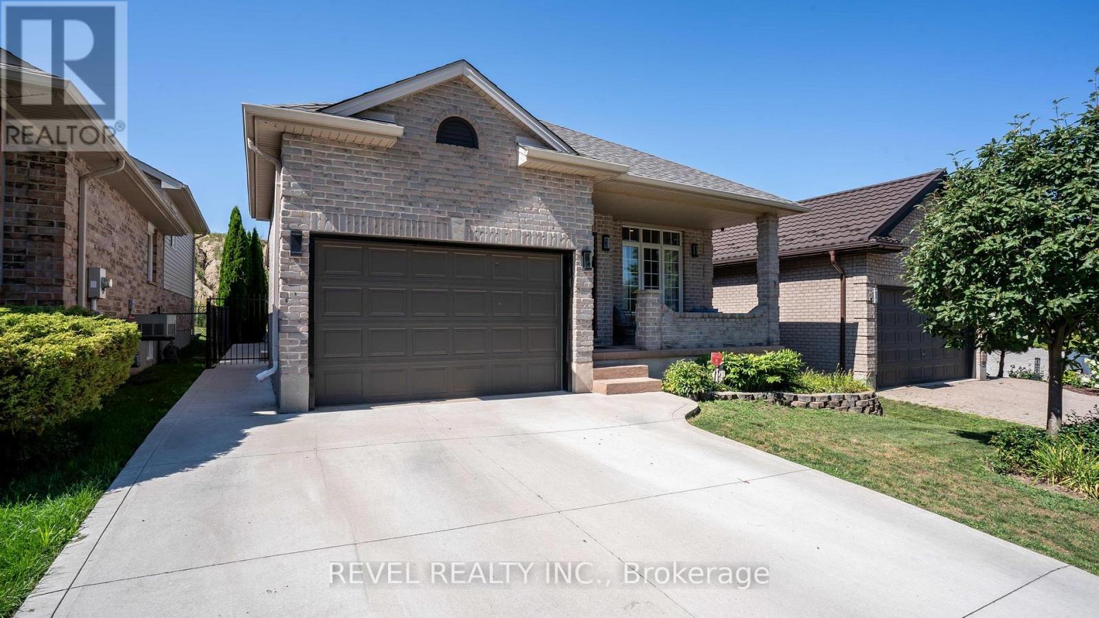 857 Cresthaven Crescent, London South, Ontario  N6K 4W4 - Photo 2 - X13645262