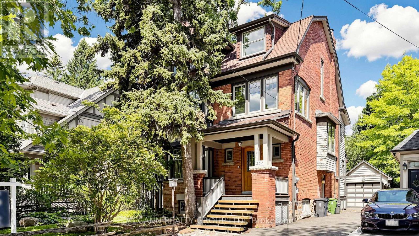 252 SHELDRAKE BOULEVARD, Toronto, Ontario