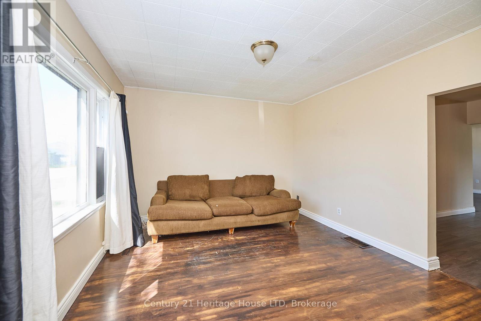 47 Concession Road, Fort Erie, Ontario  L2A 4G6 - Photo 12 - X13444828