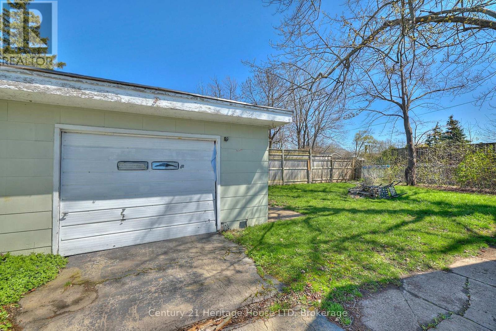 47 Concession Road, Fort Erie, Ontario  L2A 4G6 - Photo 5 - X13444828