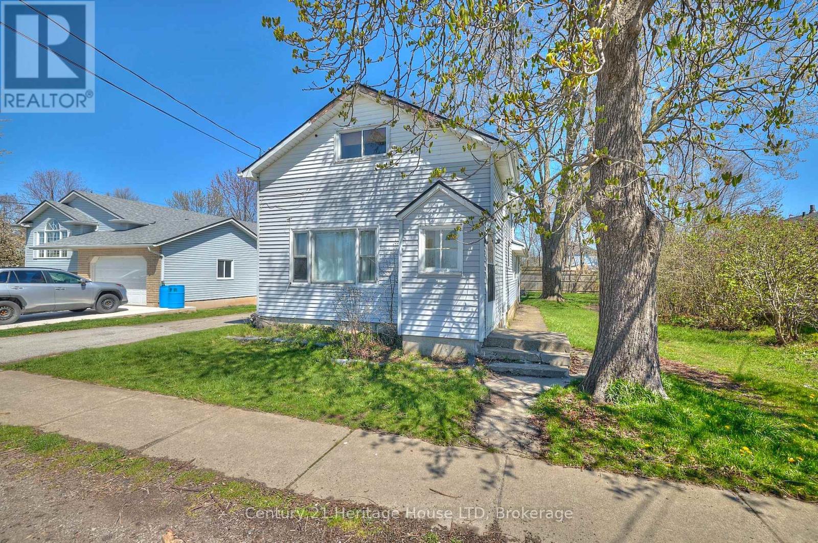 47 Concession Road, Fort Erie, Ontario  L2A 4G6 - Photo 6 - X13444828
