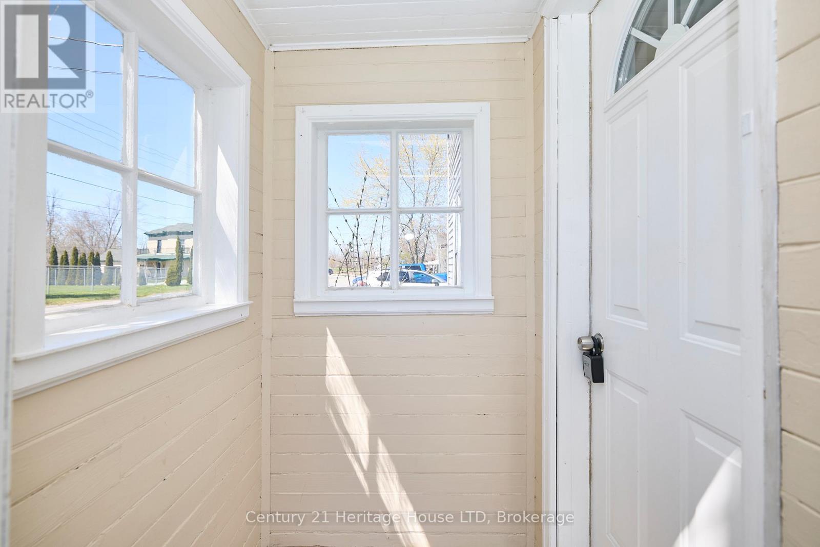 47 Concession Road, Fort Erie, Ontario  L2A 4G6 - Photo 7 - X13444828