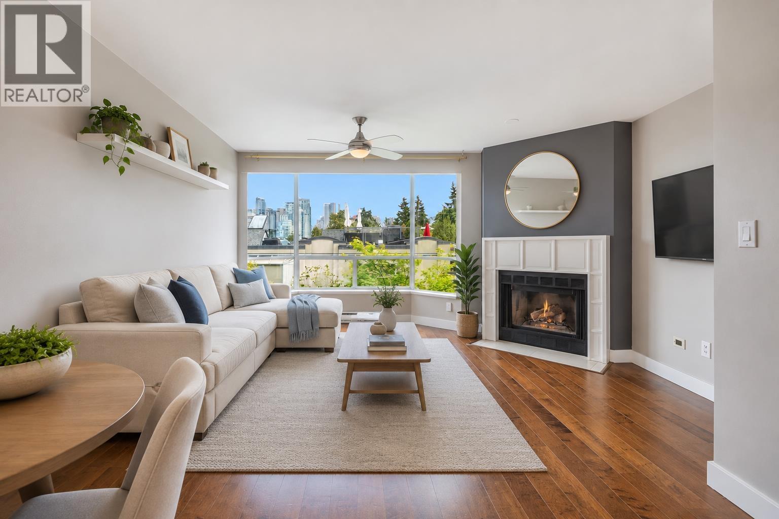 14 939 W 7TH AVENUE, Vancouver, British Columbia
