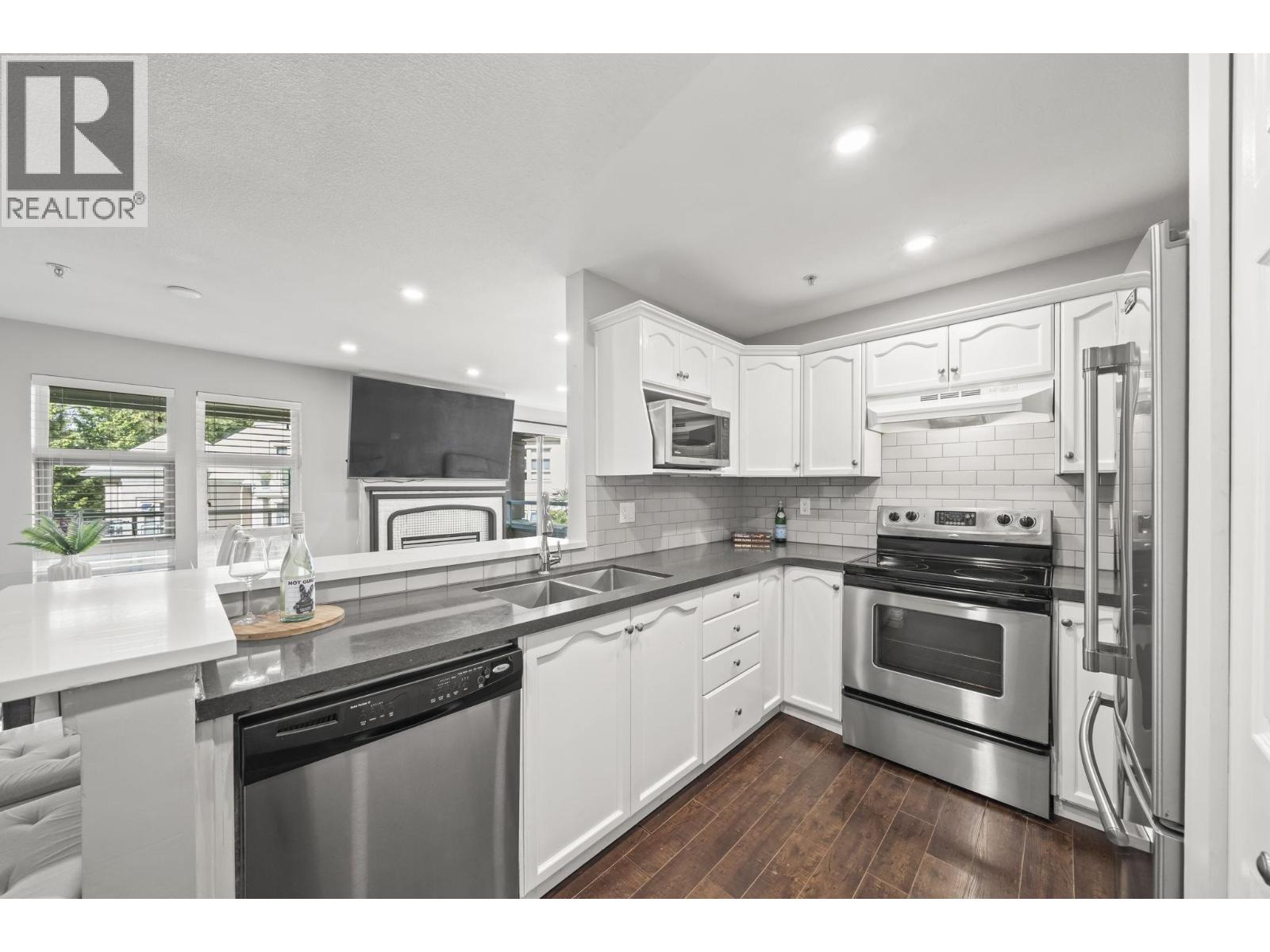 506 301 Maude Road, Port Moody, British Columbia V3H 5B1 - Photo 2 - R3140062