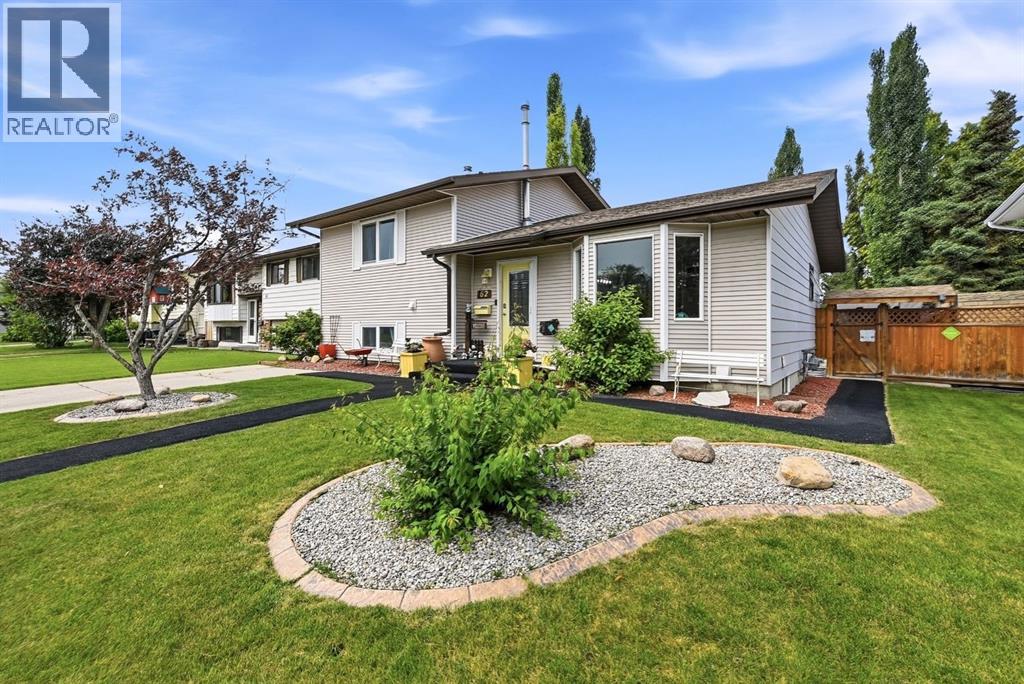 62 Rupert Crescent, Red Deer, Alberta  T4P 2Z1 - Photo 2 - A2330947