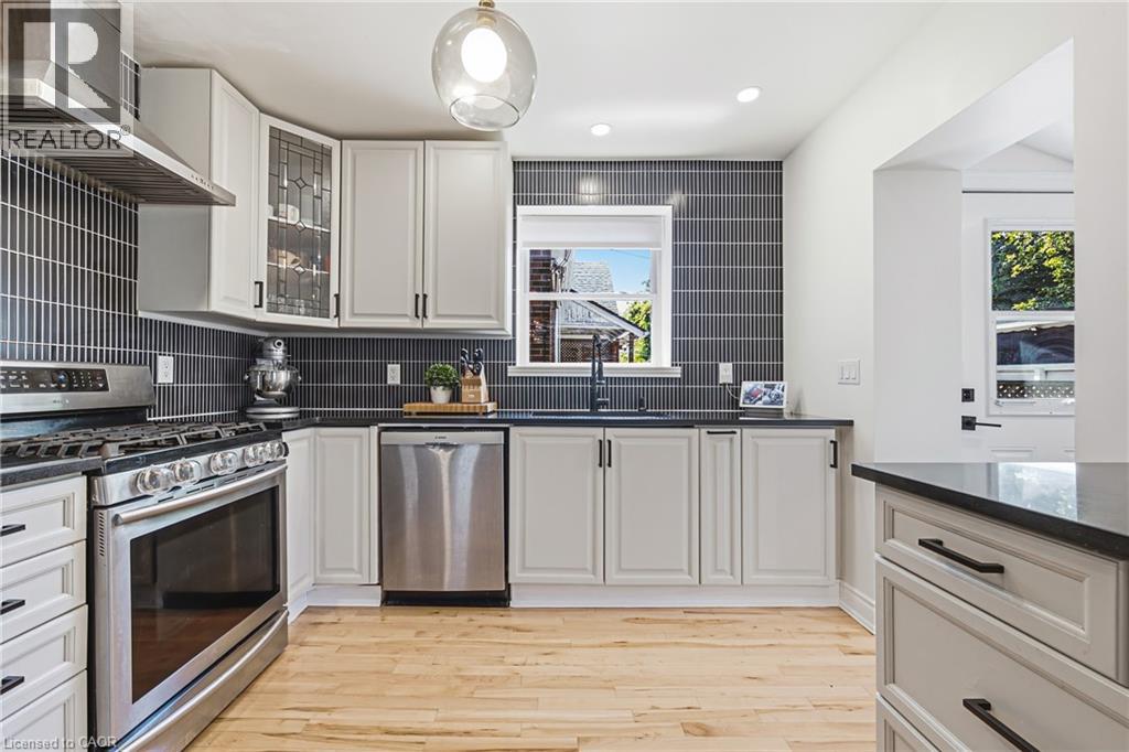 255 Weir Street N, Hamilton, Ontario  L8H 5G2 - Photo 8 - 40853005