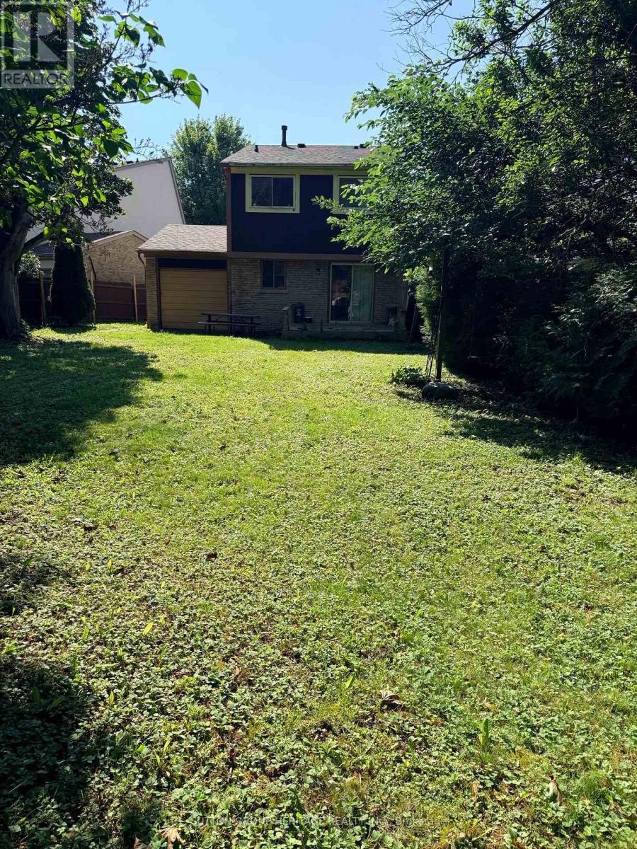 41 Harrison Court, Whitby, Ontario  L1N 6E2 - Photo 3 - E13644888