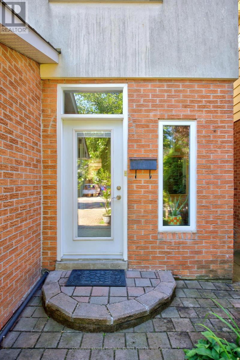 15 Craiglee Drive, Toronto, Ontario  M1N 2L7 - Photo 3 - E13644902