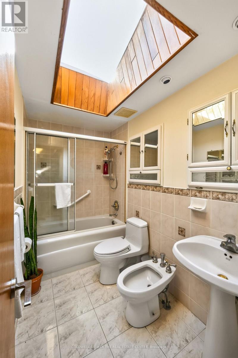 15 Craiglee Drive, Toronto, Ontario  M1N 2L7 - Photo 30 - E13644902