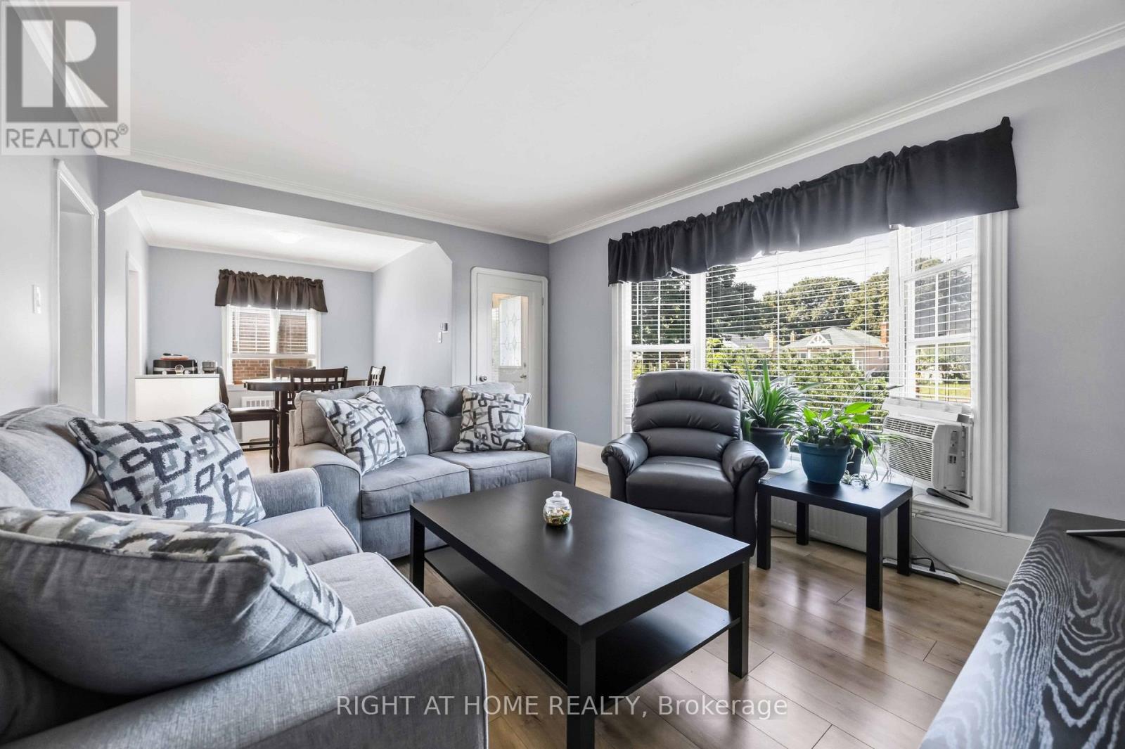 1351 Warden Avenue, Toronto, Ontario  M1R 2R9 - Photo 4 - E13644926