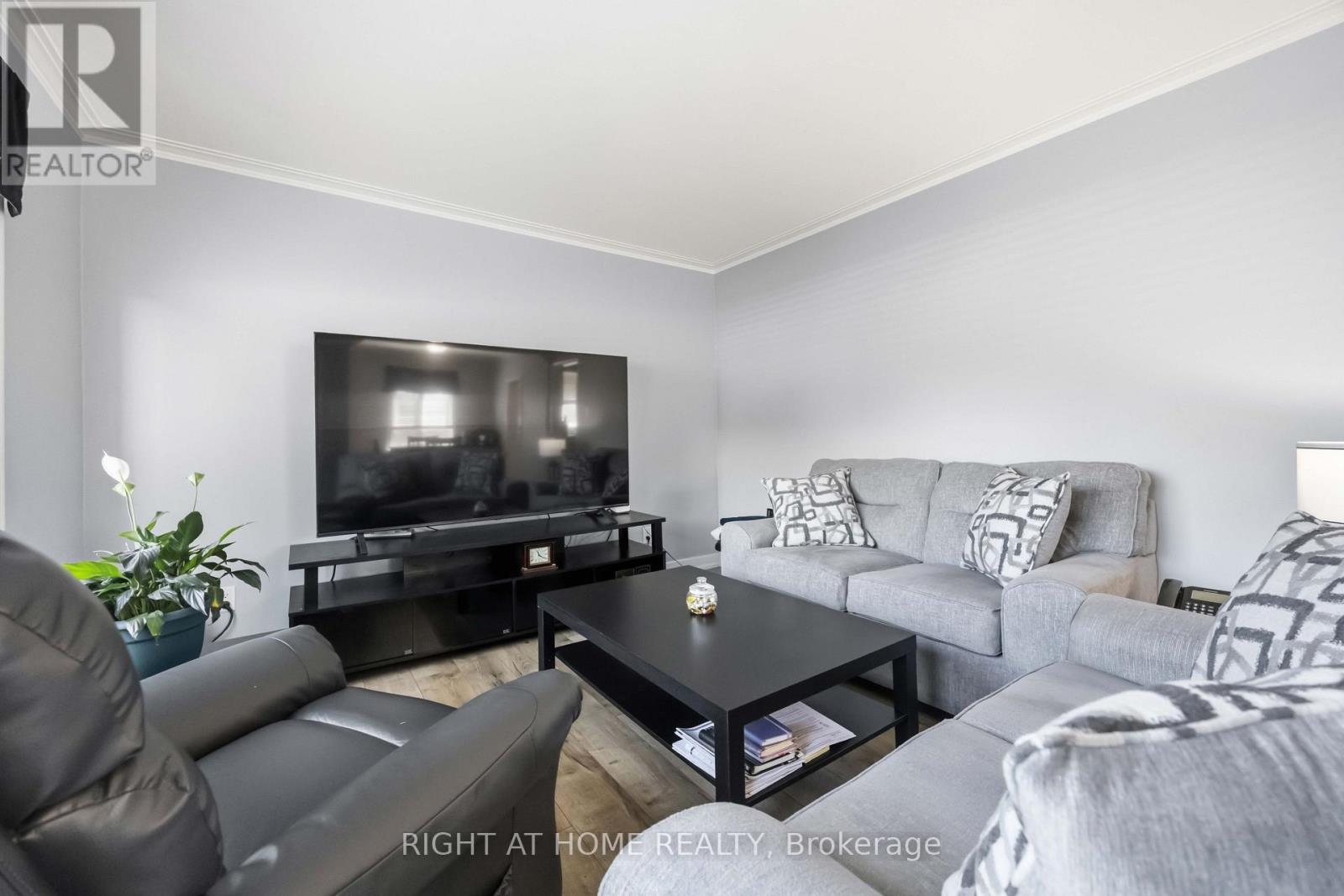 1351 Warden Avenue, Toronto, Ontario  M1R 2R9 - Photo 5 - E13644926