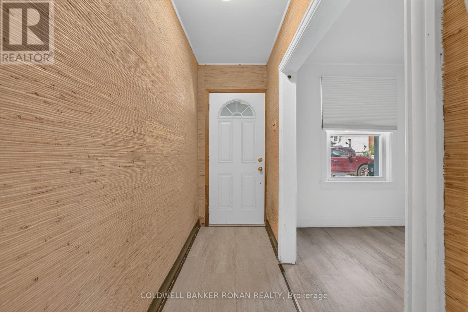 391 Jones Avenue, Toronto, Ontario  M4J 3G5 - Photo 10 - E13645214