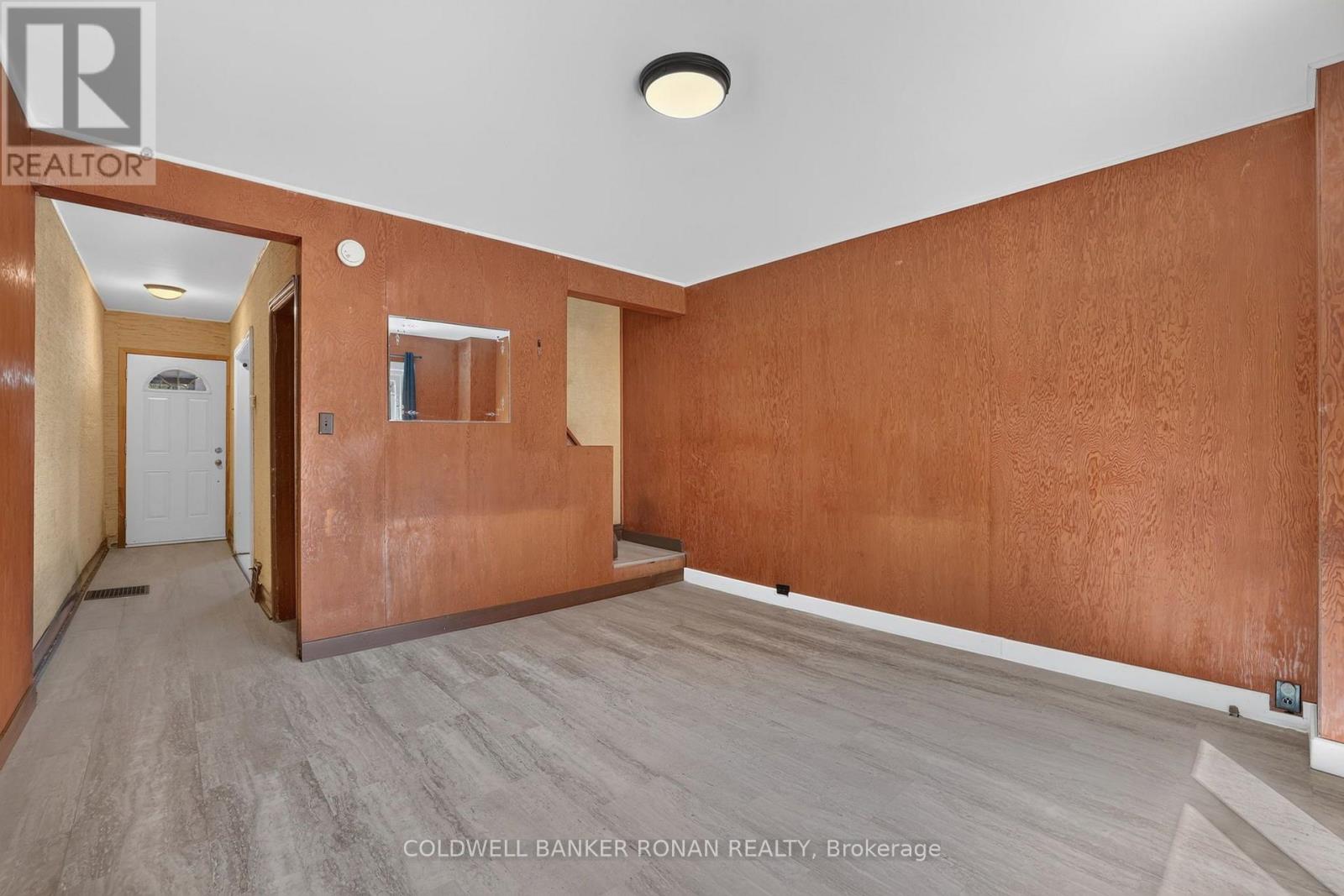 391 Jones Avenue, Toronto, Ontario  M4J 3G5 - Photo 18 - E13645214