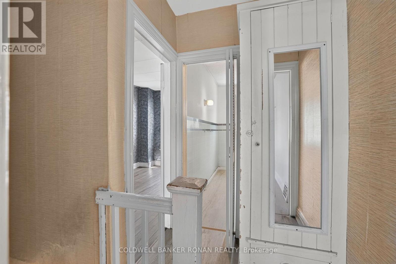 391 Jones Avenue, Toronto, Ontario  M4J 3G5 - Photo 19 - E13645214