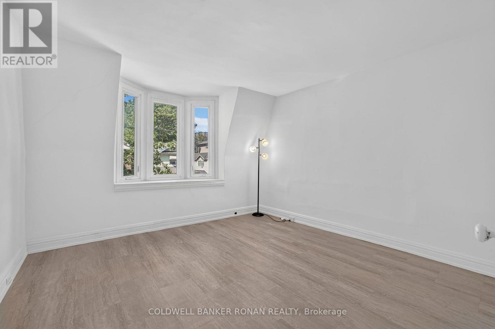 391 Jones Avenue, Toronto, Ontario  M4J 3G5 - Photo 21 - E13645214