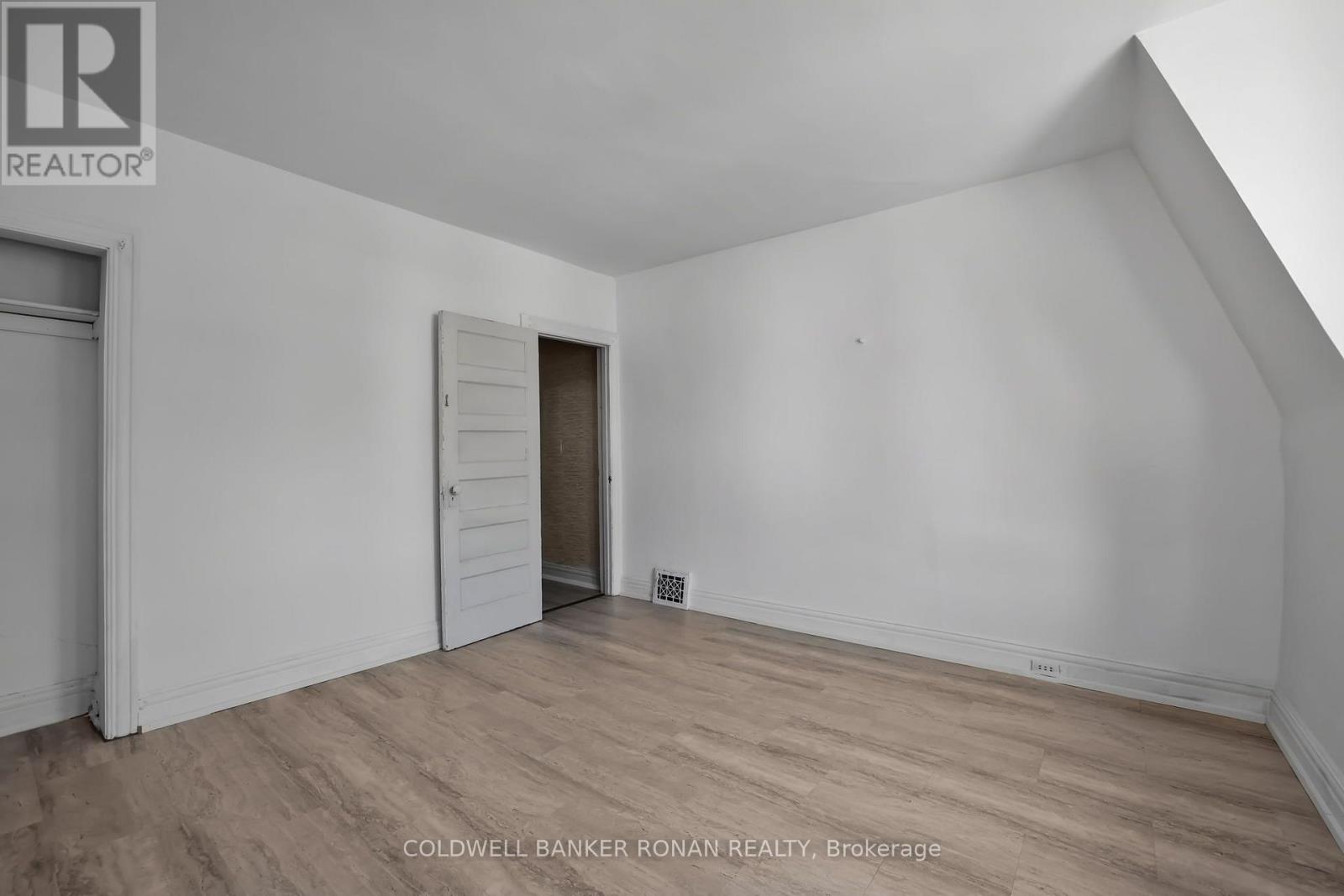 391 Jones Avenue, Toronto, Ontario  M4J 3G5 - Photo 23 - E13645214
