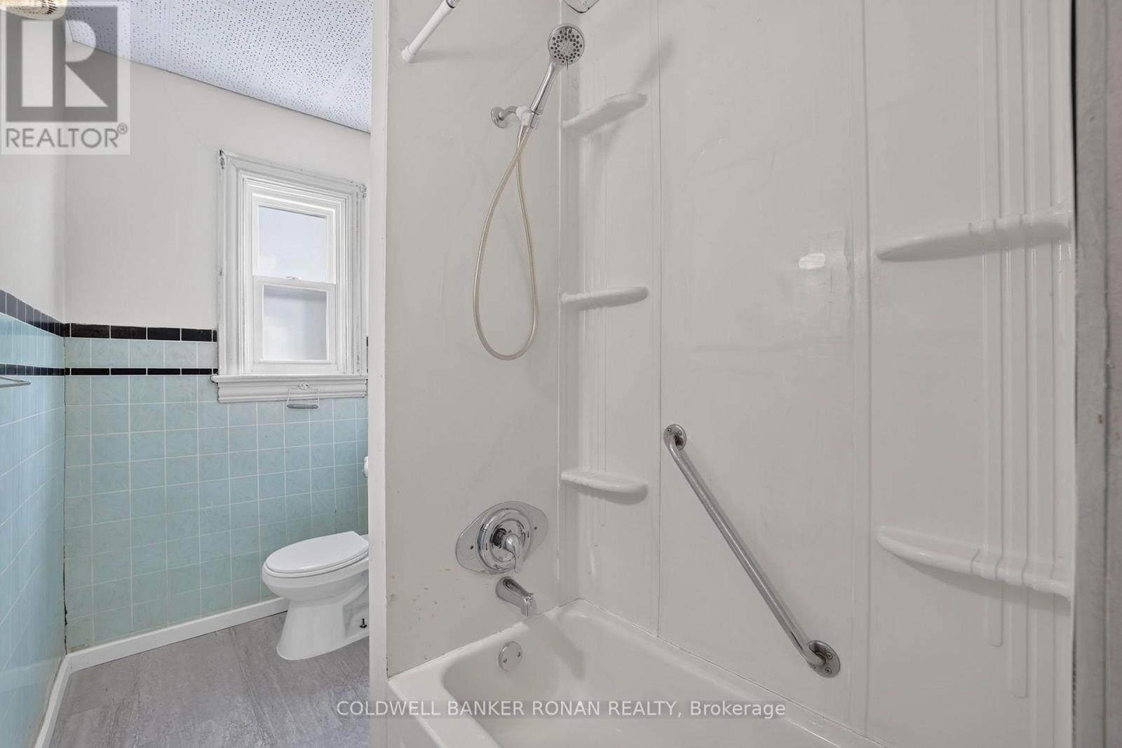391 Jones Avenue, Toronto, Ontario  M4J 3G5 - Photo 30 - E13645214