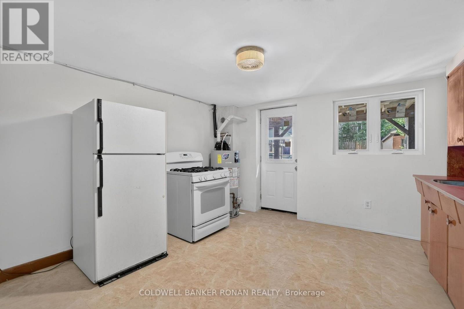 391 Jones Avenue, Toronto, Ontario  M4J 3G5 - Photo 33 - E13645214
