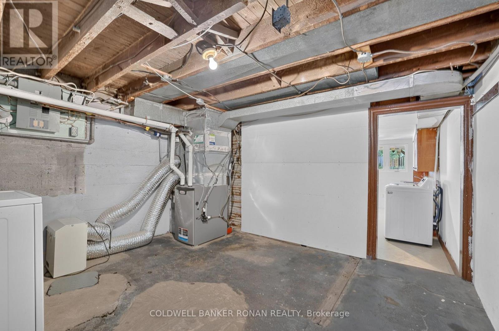 391 Jones Avenue, Toronto, Ontario  M4J 3G5 - Photo 35 - E13645214