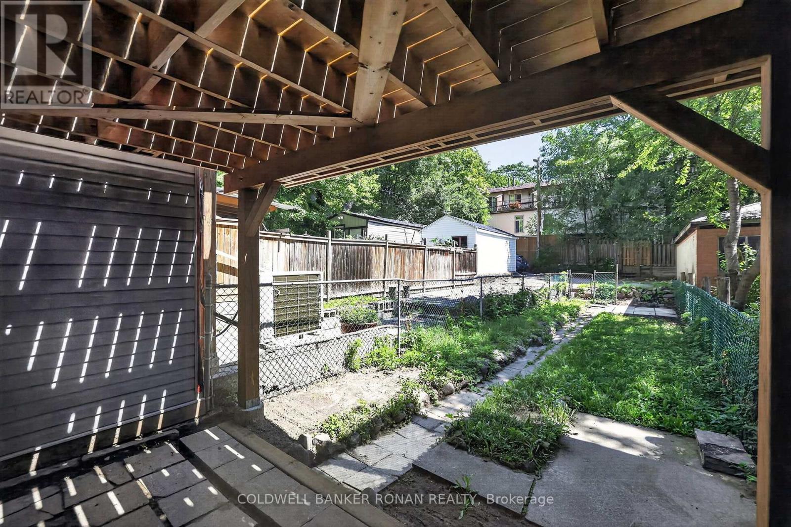 391 Jones Avenue, Toronto, Ontario  M4J 3G5 - Photo 37 - E13645214