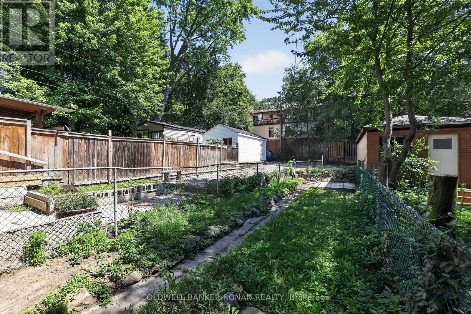 391 Jones Avenue, Toronto, Ontario  M4J 3G5 - Photo 40 - E13645214