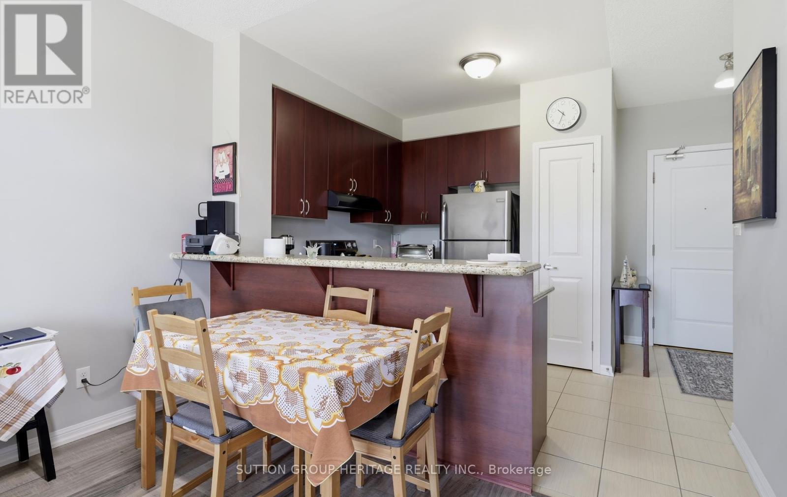 320 - 54 Harvey Johnston Way, Whitby, Ontario  L1M 0J7 - Photo 12 - E13645236