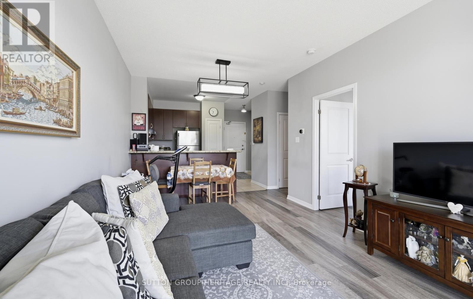320 - 54 Harvey Johnston Way, Whitby, Ontario  L1M 0J7 - Photo 18 - E13645236
