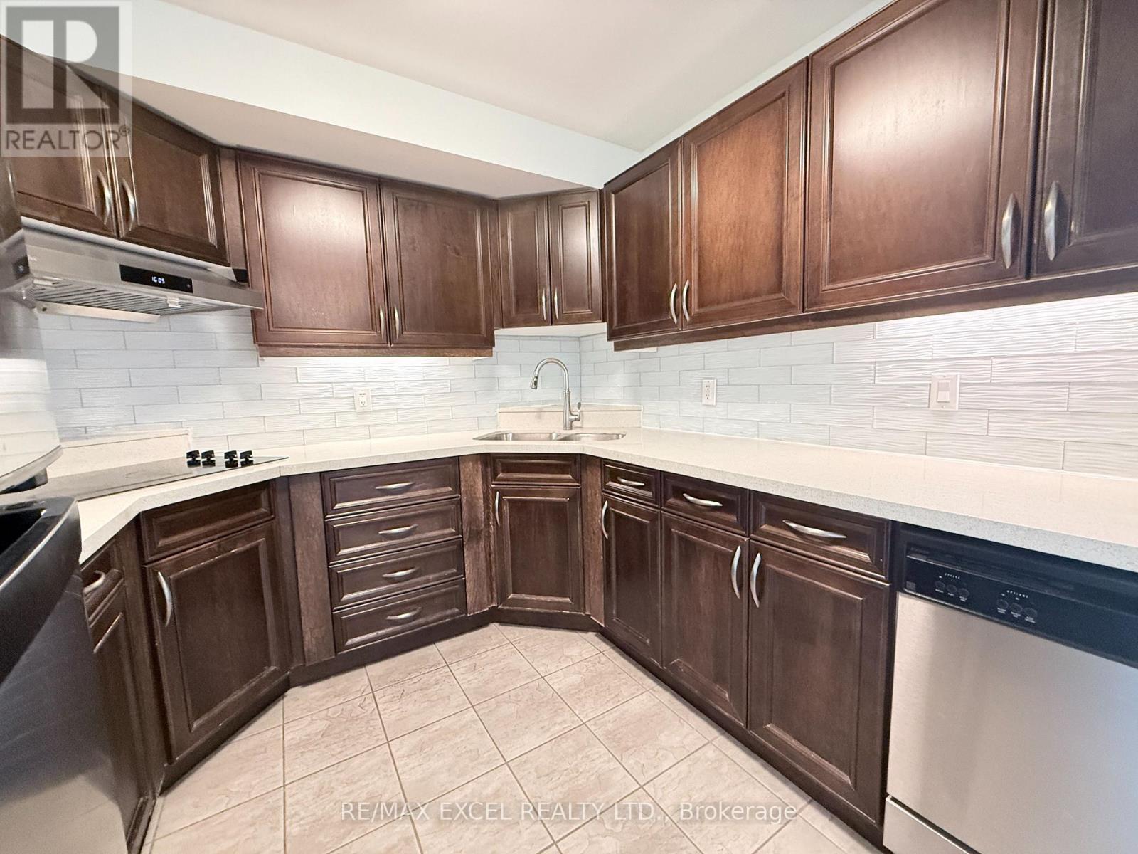 607 - 2020 Mcnicoll Avenue, Toronto, Ontario  M1V 0B5 - Photo 4 - E13645292