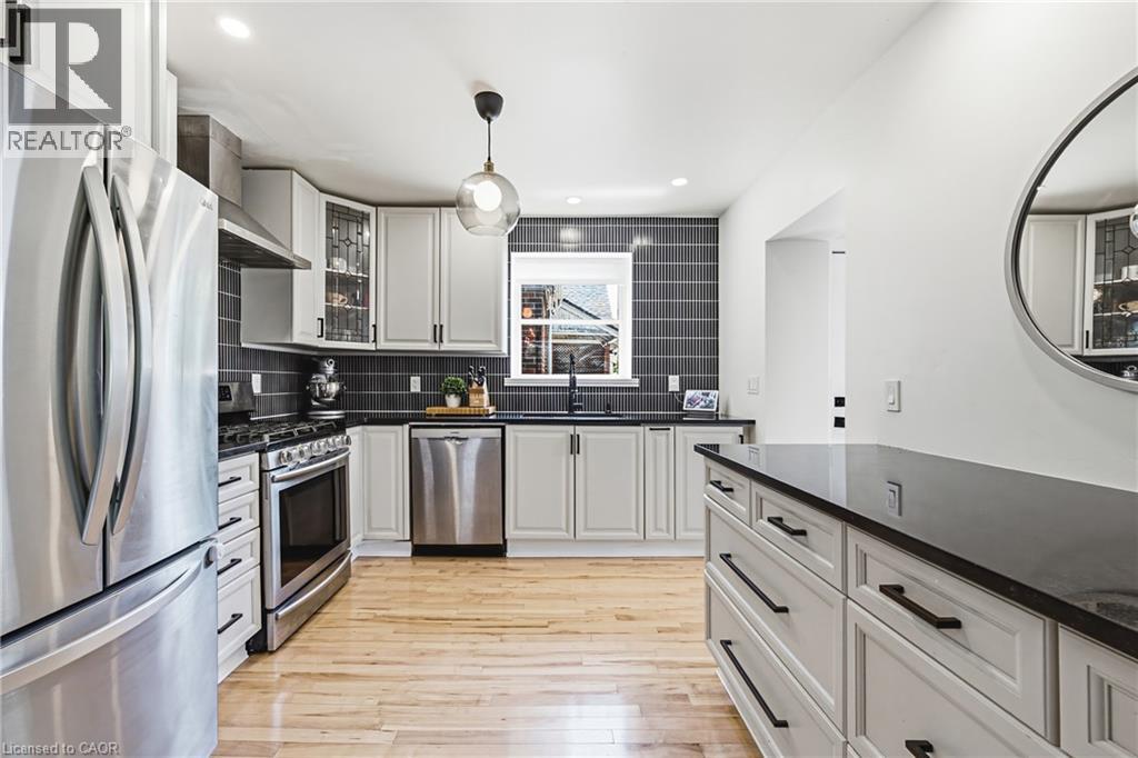 255 Weir Street N, Hamilton, Ontario  L8H 5G2 - Photo 7 - 40853005