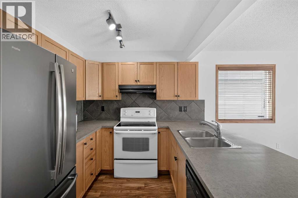 2337 Eversyde Avenue Sw, Calgary, Alberta  T2Y 4S4 - Photo 14 - A2333008